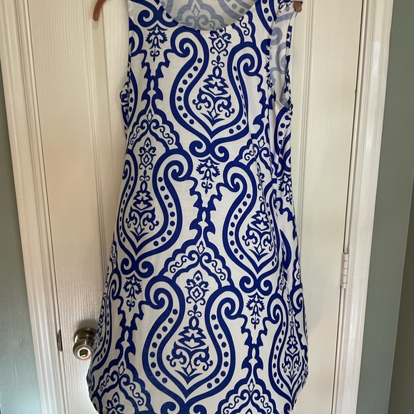 Ladie’s knit tank dress with pockets. - Picture 9 of 10